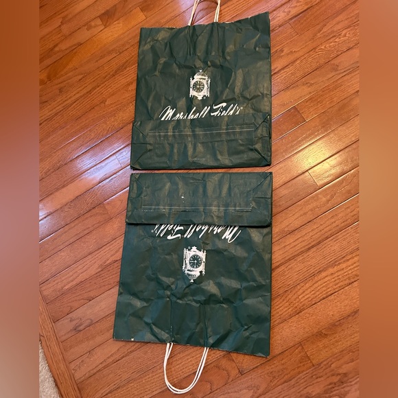 Marshall Fields 2 Iconic Shopping Bags 18” x 16” x 6” Very Collectible Very nice - Picture 9 of 9